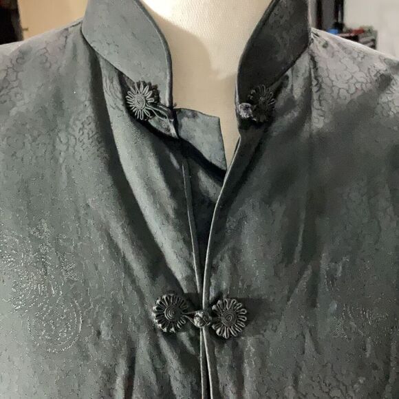 Vintage Plum Blossoms Black Insulated Jacket Long Sleeve Button Down Snaps Sz M - Picture 2 of 8